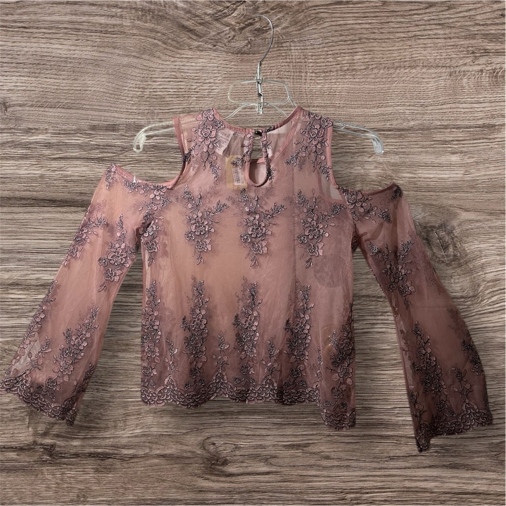 American Rag Mauve Lace Cold Shoulder Blouse - Picture 3 of 4